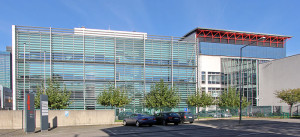 Lecksucher, Lecksuchgerät Sitz der Oerlikon Leybold Vacuum GmbH in Köln