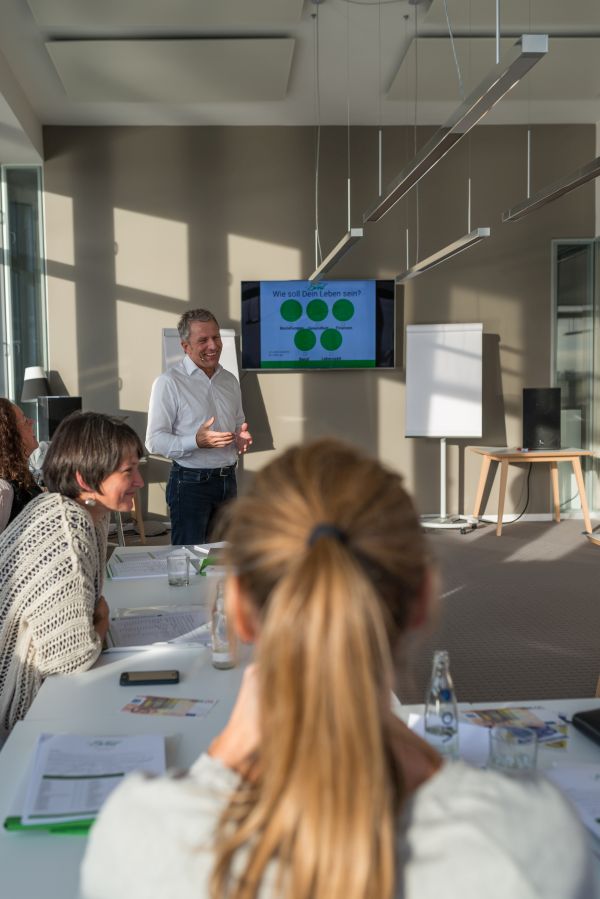 Andreas Enrico Brell, Seminar, More than Money, Interview