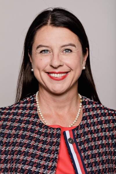 Dr. med. Vanessa Conin-Ohnsorge, IV Bodenheim, Healthcare e.V., Profilbild, Frauen in Führungspositionen, Frauenkarriere, Karriereboost für Frauen, Erfolgsfaktor Partnerschaft, wie der