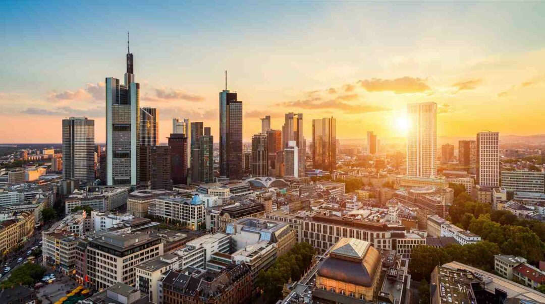 Skyline von Frankfurt am Main Top-Geschaeftsadressen fuer Buero mieten Frankfurt