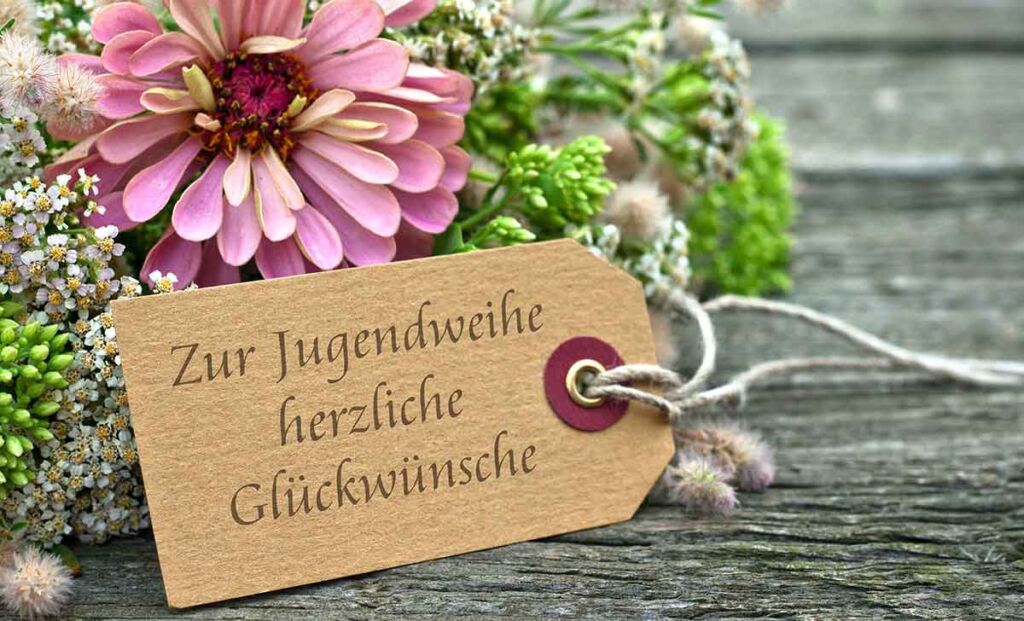 Jugendweihe Sprüche gesucht? Hier finden Sie kurze, persönliche & witzige Texte für Karten, Einladungen & Geldgeschenke.